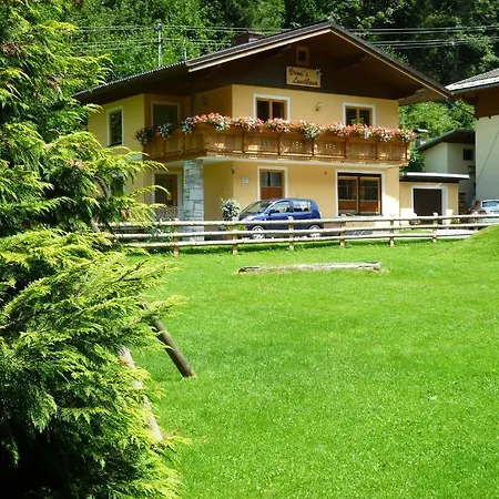 Vronis Landhaus Apartments Hüttau Exterior foto